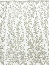 Dantela Couture Argintie pe Tulle Ivory cu Model Floral, Perle, Margele si Paiete