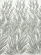 Dantela Couture Argintie pe Tulle Ivory cu Siraguri, cu Margele si Paiete