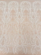 Dantela Ivory cu Model Geometric, cu Perle, Margele si Paiete