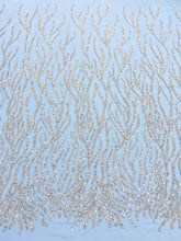 Dantela Couture Argintie pe Tulle Bleu cu Siraguri, cu Margele si Paiete