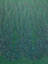 Dantela Couture Verde Smarald cu Panou, cu Perle, Margele si Paiete