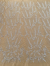 Dantela Couture Argintie pe Tulle Nude cu Model Geometric, cu Margele si Paiete