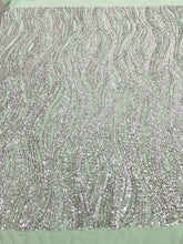 Dantela Couture Argintie pe Tulle Verde Menta cu Model Liniar, cu Margele si Paiete