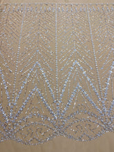 Dantela Couture Argintie cu Tulle Nude cu Model Geometric, cu Perle, Margele si Paiete