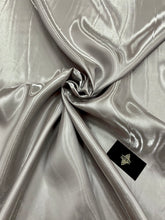 Szürke folyékony fixáló szatén