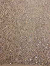 Dantela Couture Arany Rose lineáris mintával, gyöngyökkel és flitterekkel