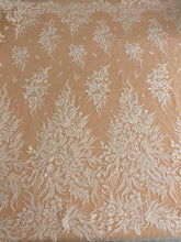 Dantela Couture Ivory virágmintás, gyöngyökkel és flitterekkel