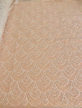 Dantela cu Model Geometric, cu Perle Sidefate si Paiete