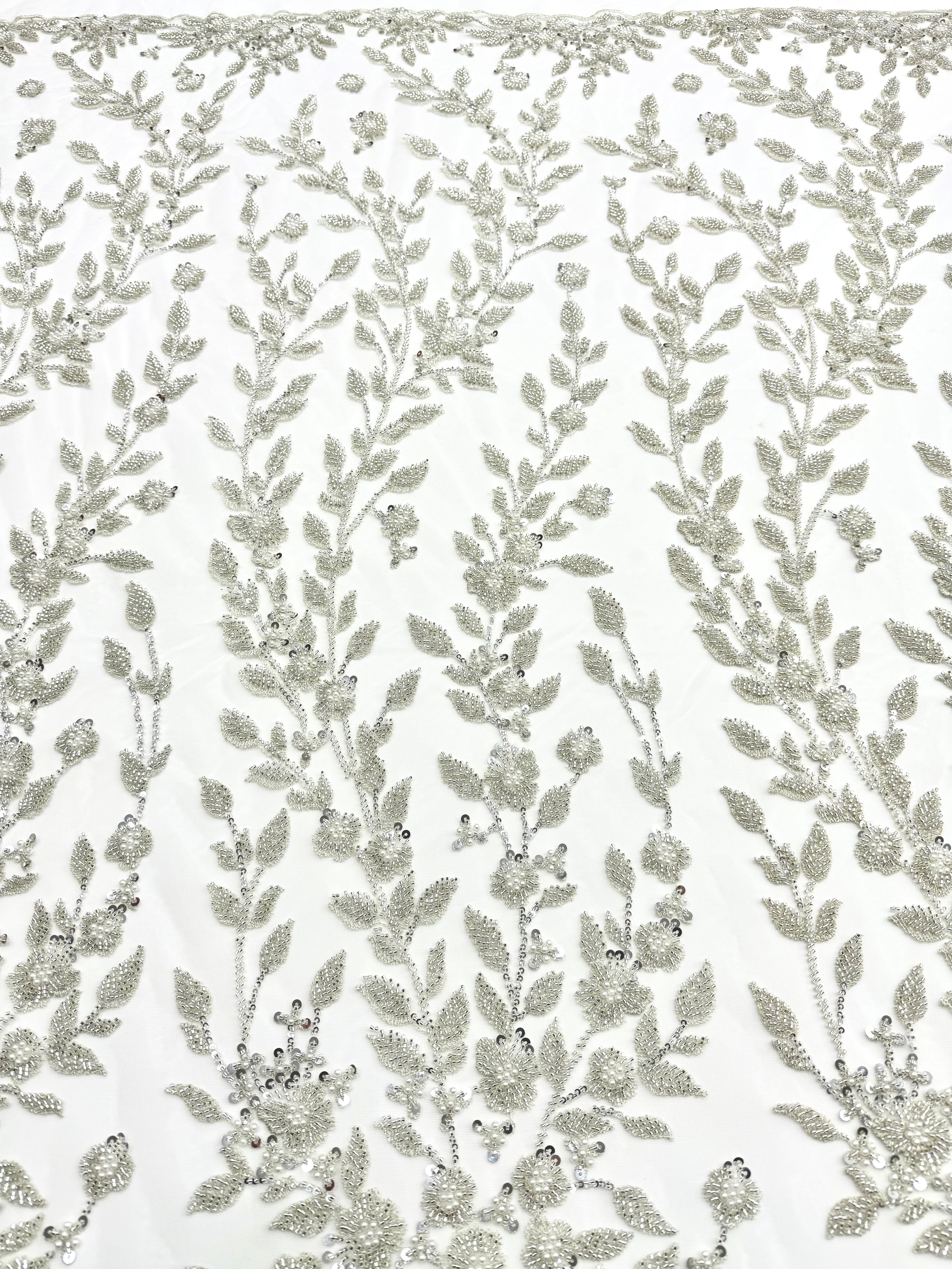 Dantela Couture Argintie pe Tulle Ivory cu Model Floral, Perle, Margele si Paiete