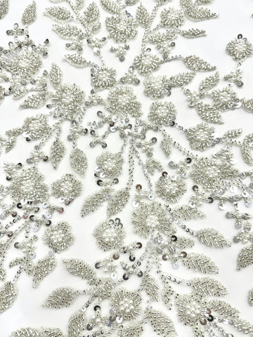 Dantela Couture Argintie pe Tulle Ivory cu Model Floral, Perle, Margele si Paiete