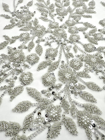 Dantela Couture Argintie pe Tulle Ivory cu Model Floral, Perle, Margele si Paiete