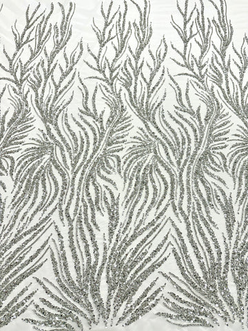 Csipke Couture ezüst tüllön, elefántcsont színben, gyöngysorokkal, gyöngyökkel és flitterekkel