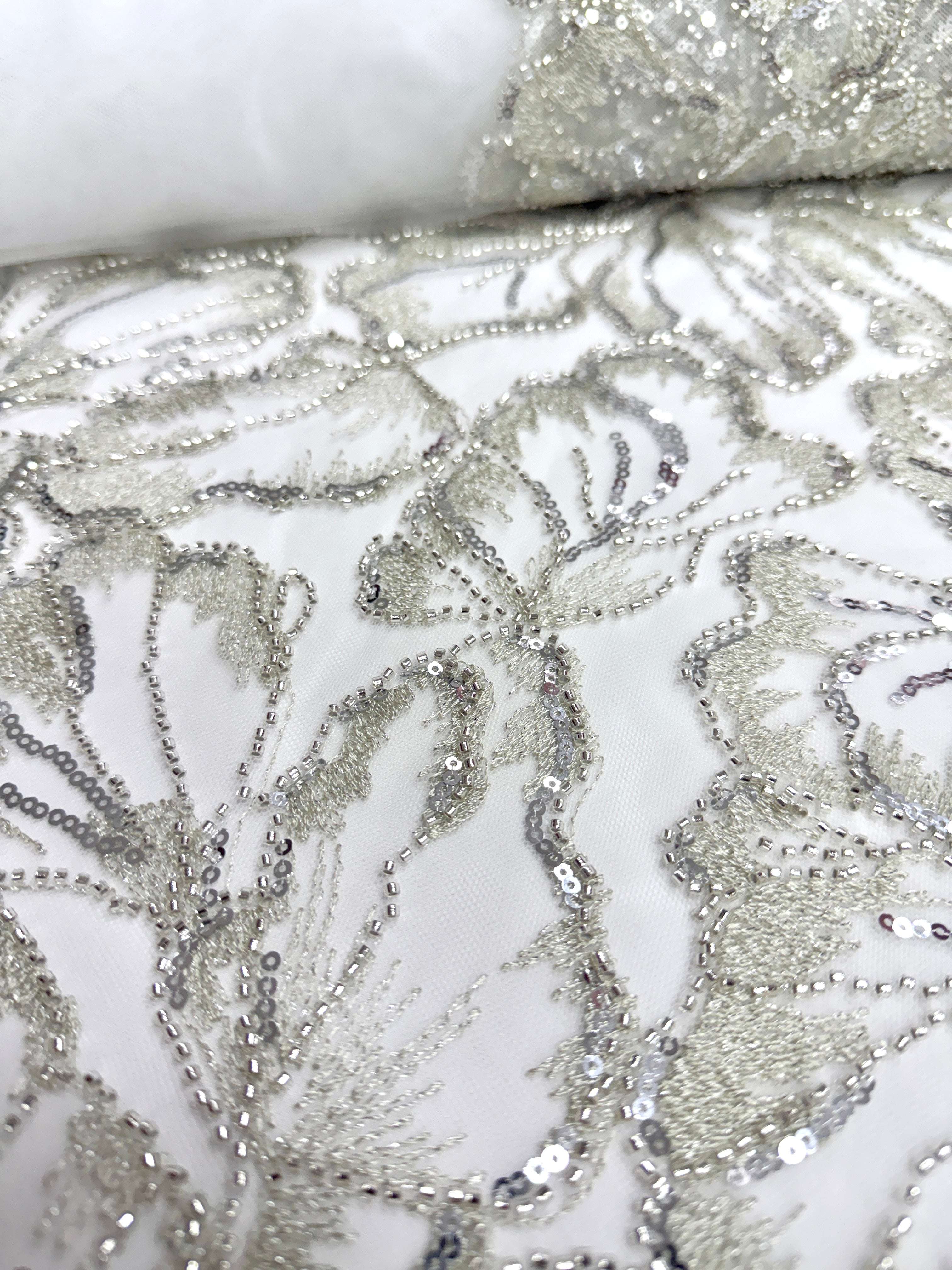 Dantela Couture Argintie pe Tulle Ivory cu Model Floral, cu Margele si Paiete