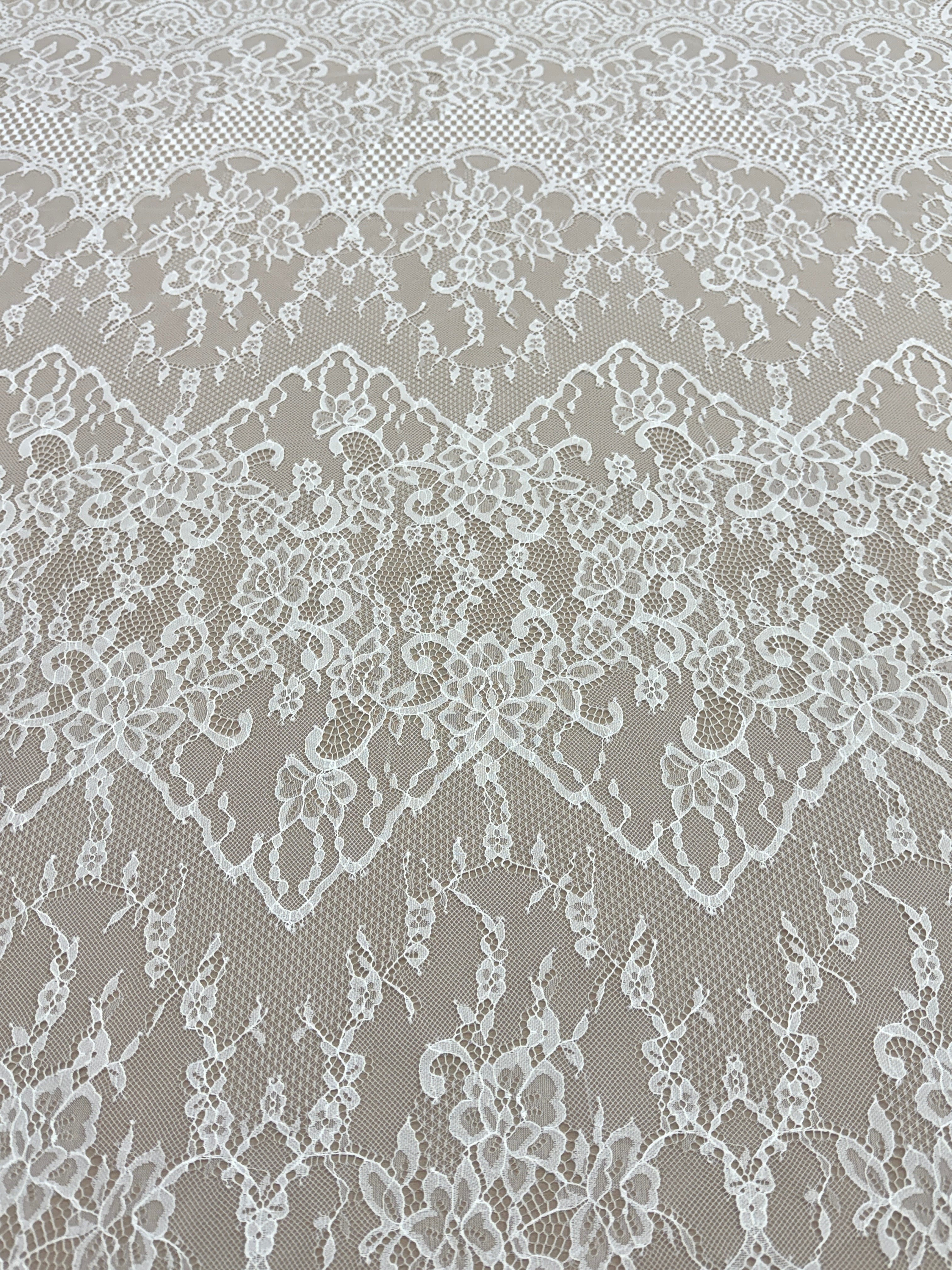 Dantela Chantilly Ivory - Cupon 3 m