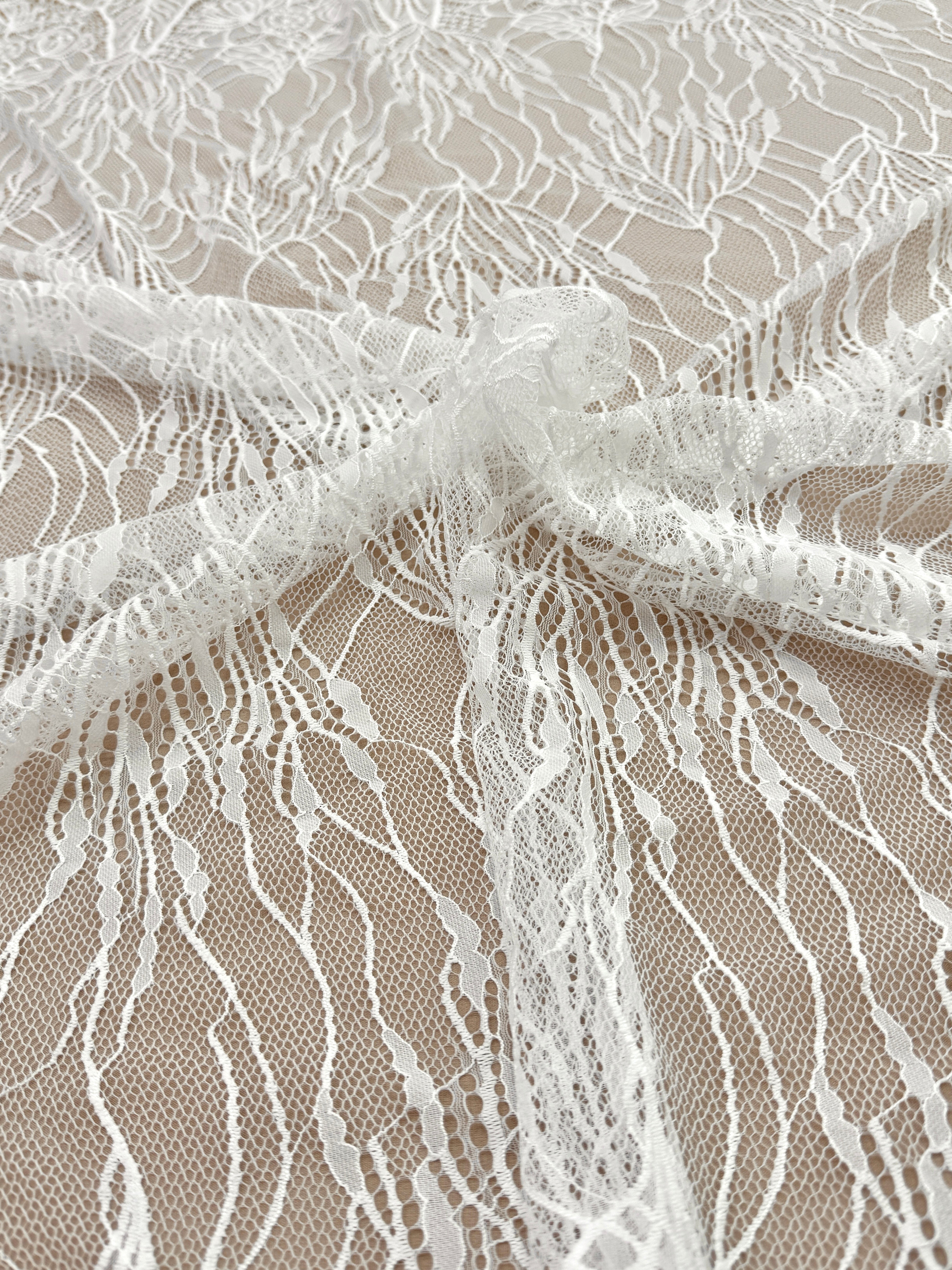 Chantilly csipke Ivory - 3 m kupon