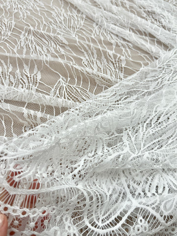 Chantilly csipke Ivory - 3 m kupon