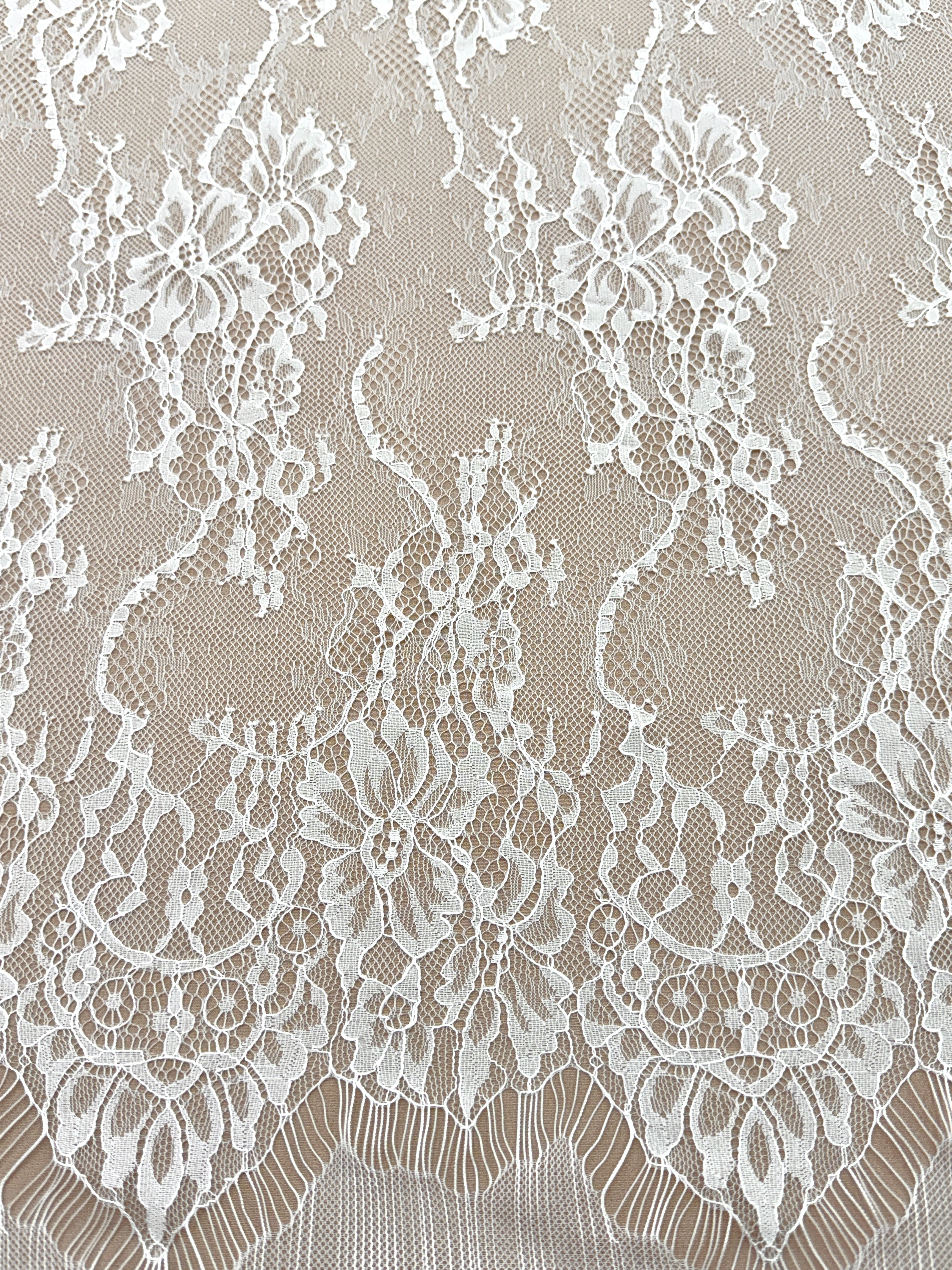 Dantela Chantilly Ivory - Cupon 3 m