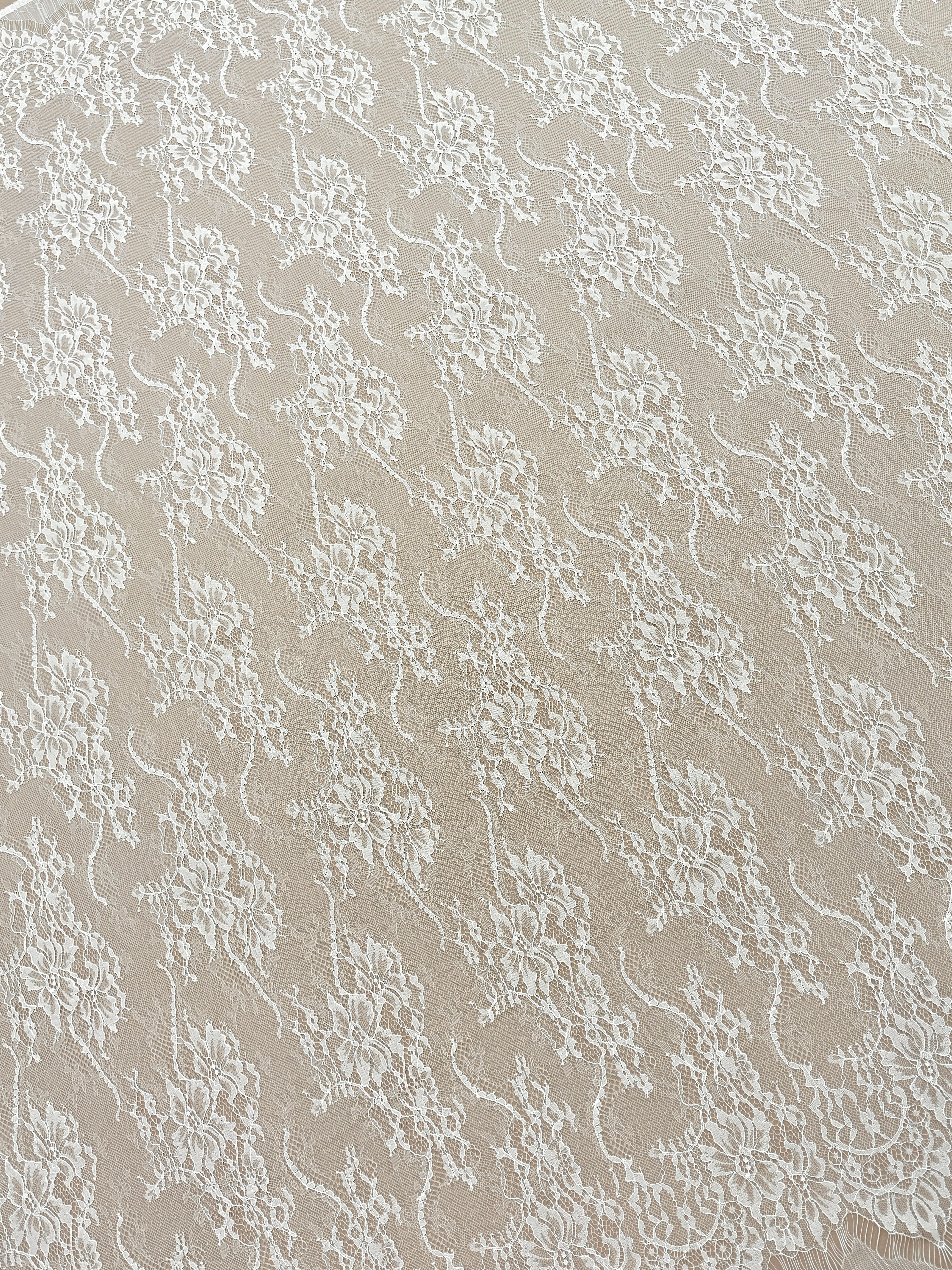 Dantela Chantilly Ivory - Cupon 3 m