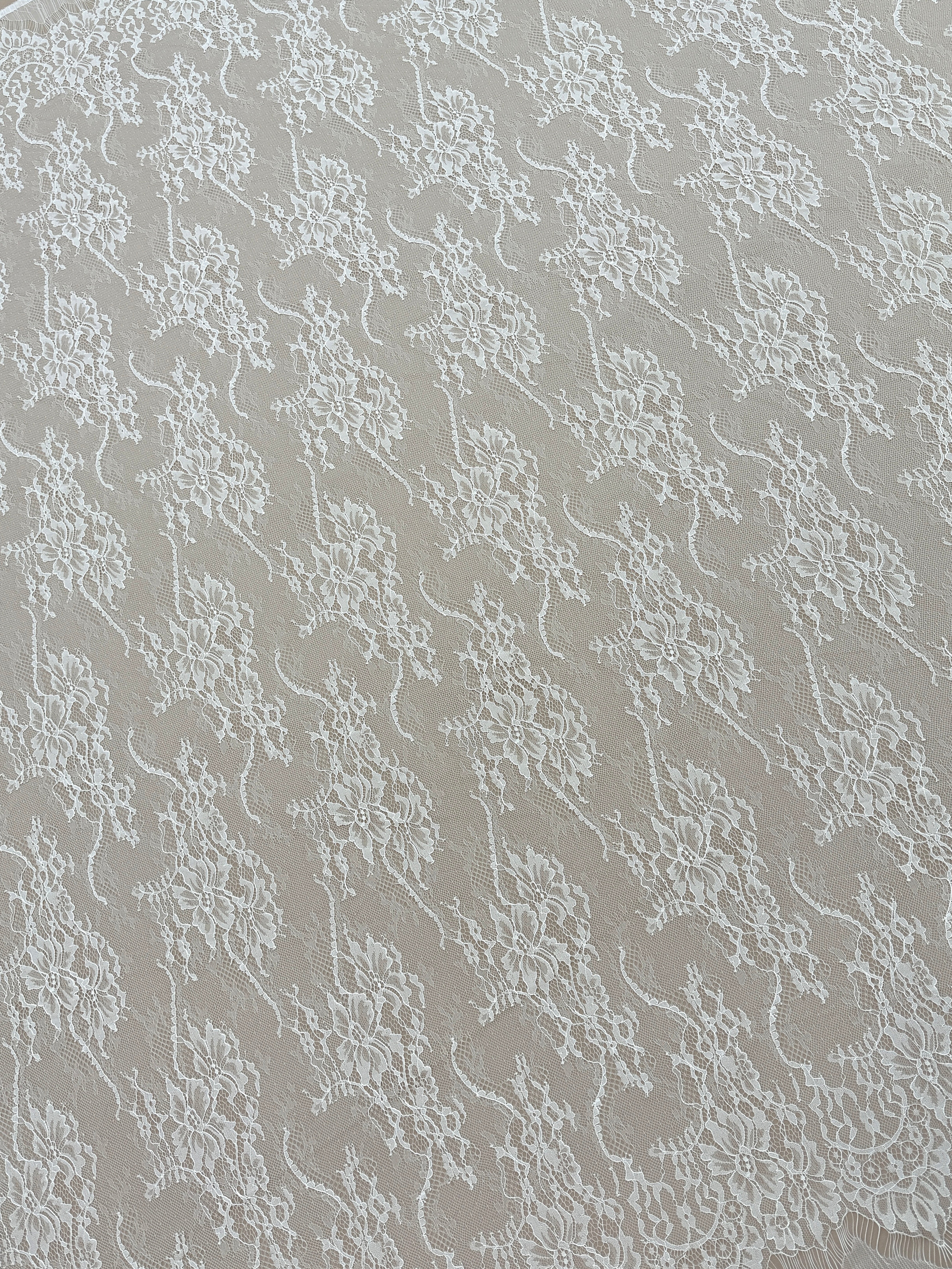 Dantela Chantilly Ivory - Cupon 3 m