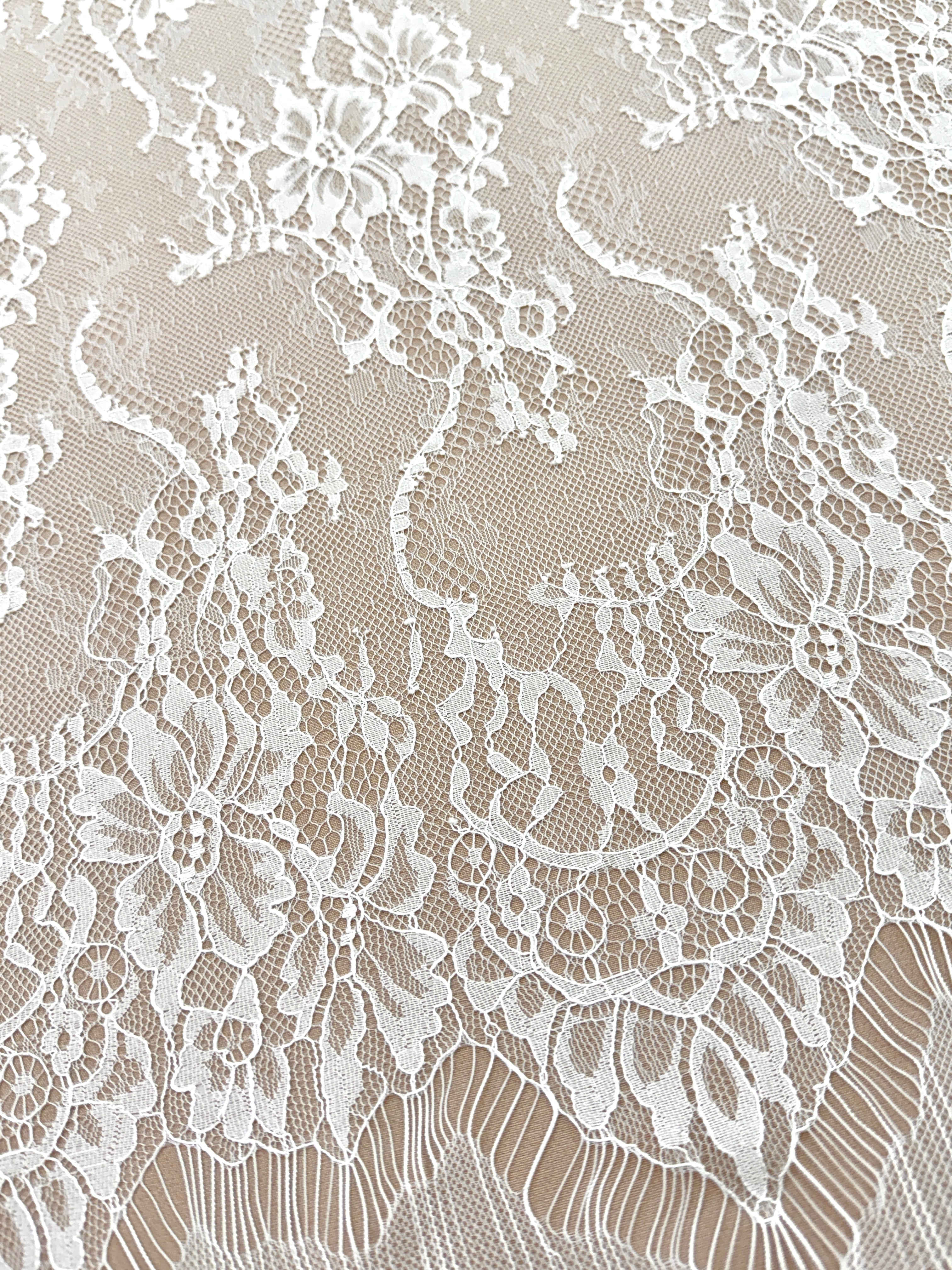 Dantela Chantilly Ivory - Cupon 3 m