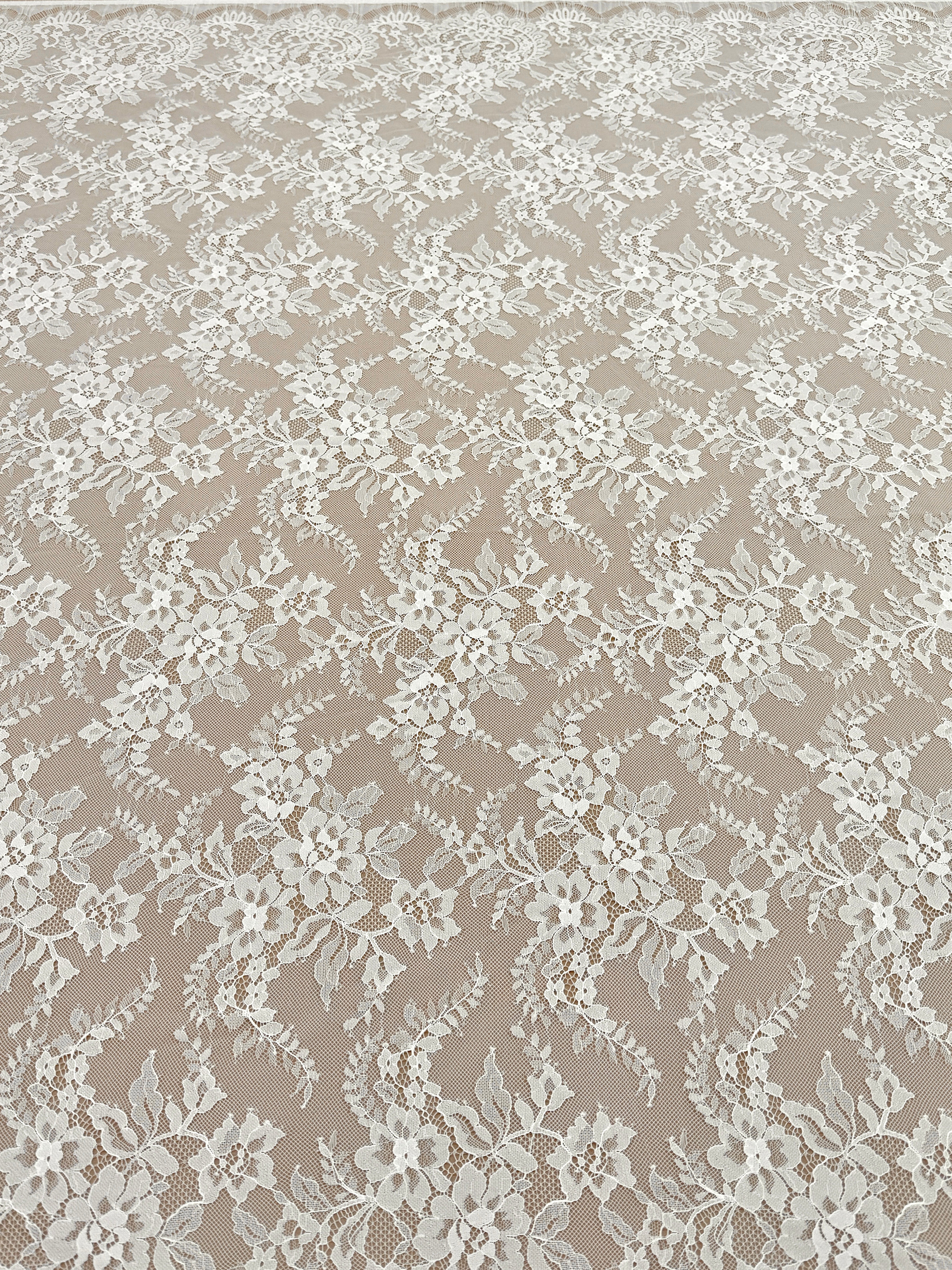 Dantela Chantilly Ivory - Cupon 3 m