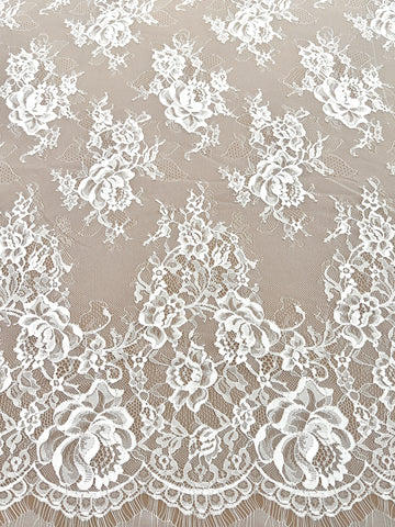 Csipke Chantilly Ivory - 3 m darab