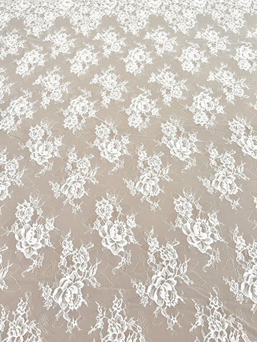 Csipke Chantilly Ivory - 3 m darab