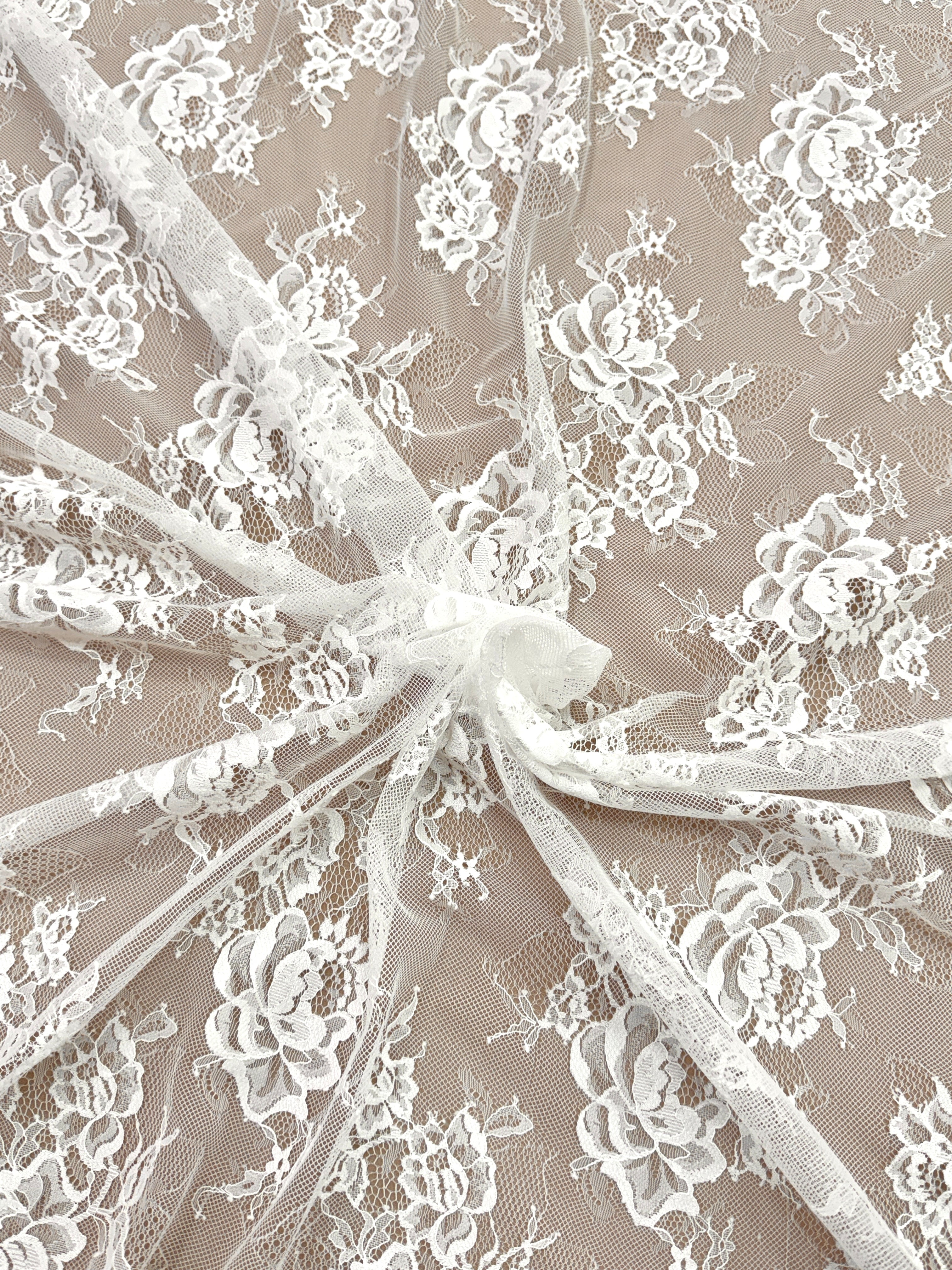 Csipke Chantilly Ivory - 3 m darab