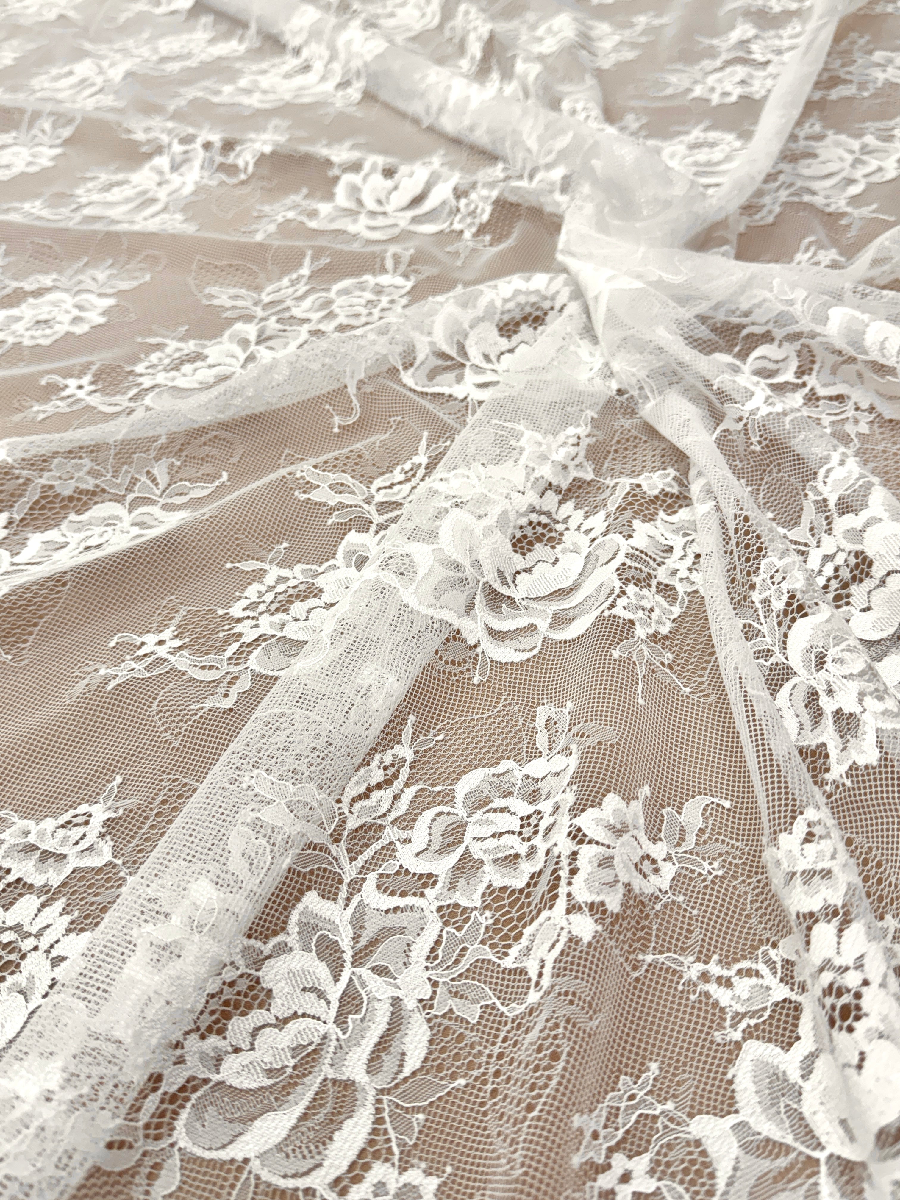 Csipke Chantilly Ivory - 3 m darab