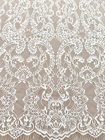 Csipke Chantilly Ivory - 3 m darab