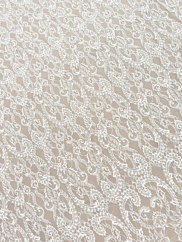 Csipke Chantilly Ivory - 3 m darab