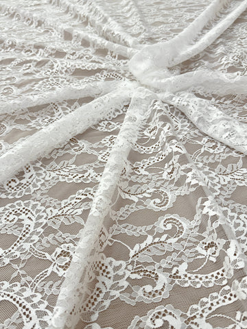 Csipke Chantilly Ivory - 3 m darab