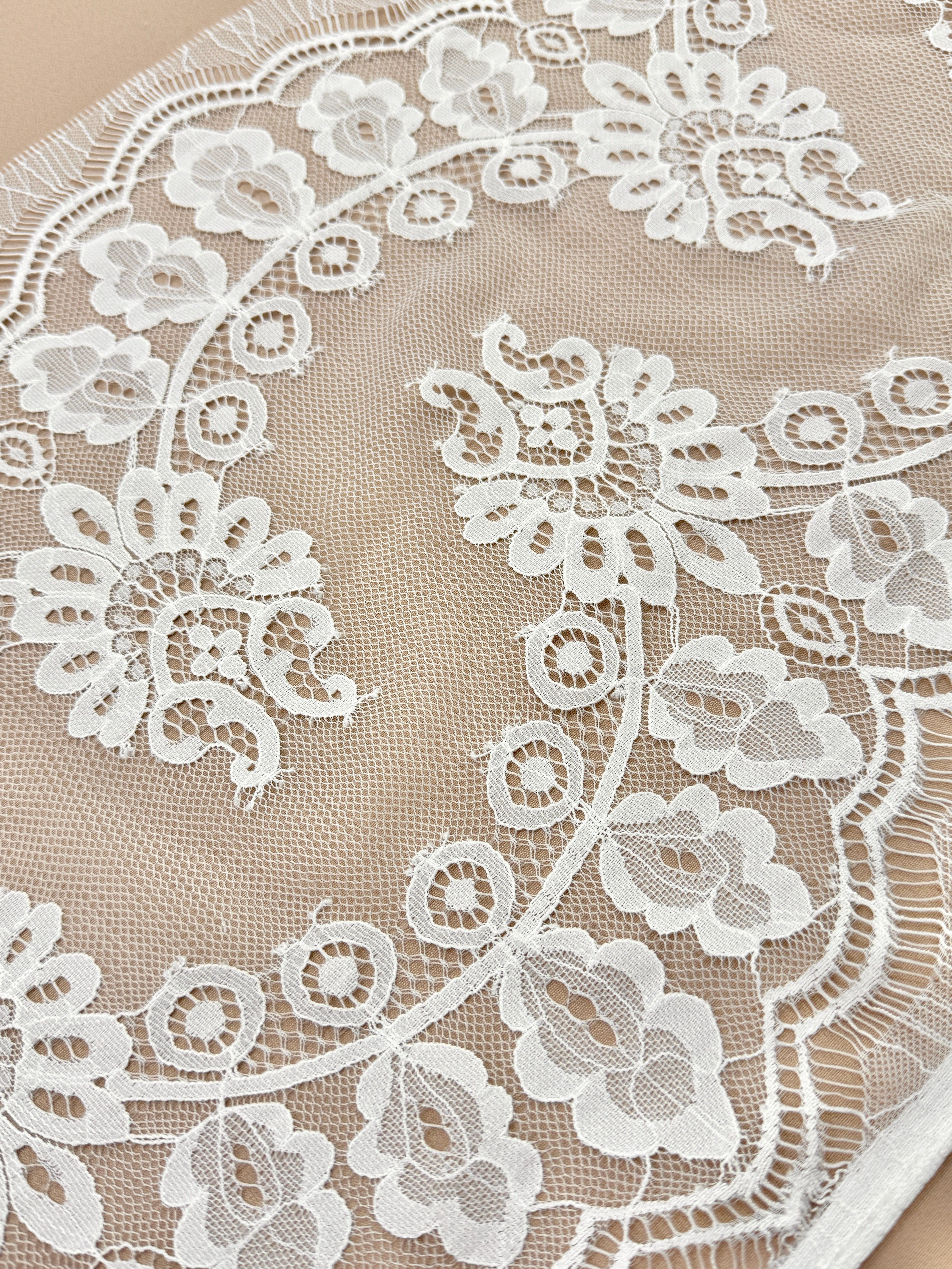 Dantela Bordura Dubla Chantilly Ivory - Cupon 3 m