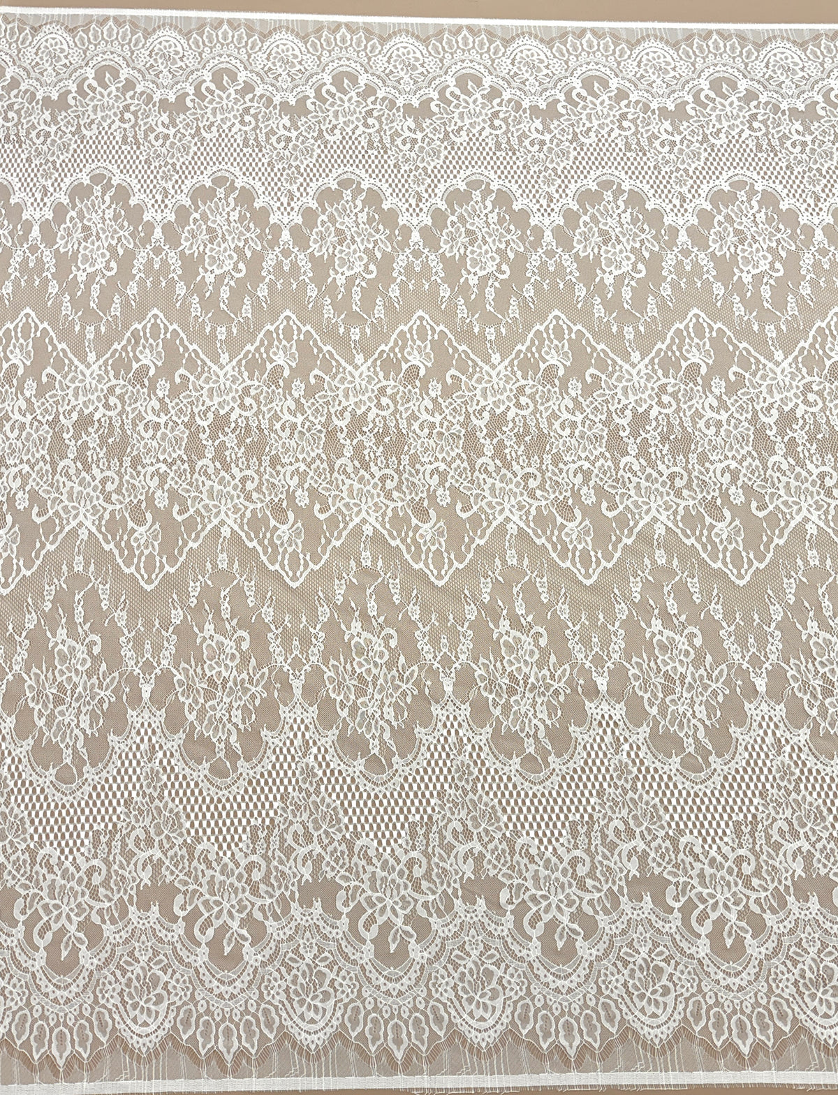 Dantela Chantilly Ivory - Cupon 3 m