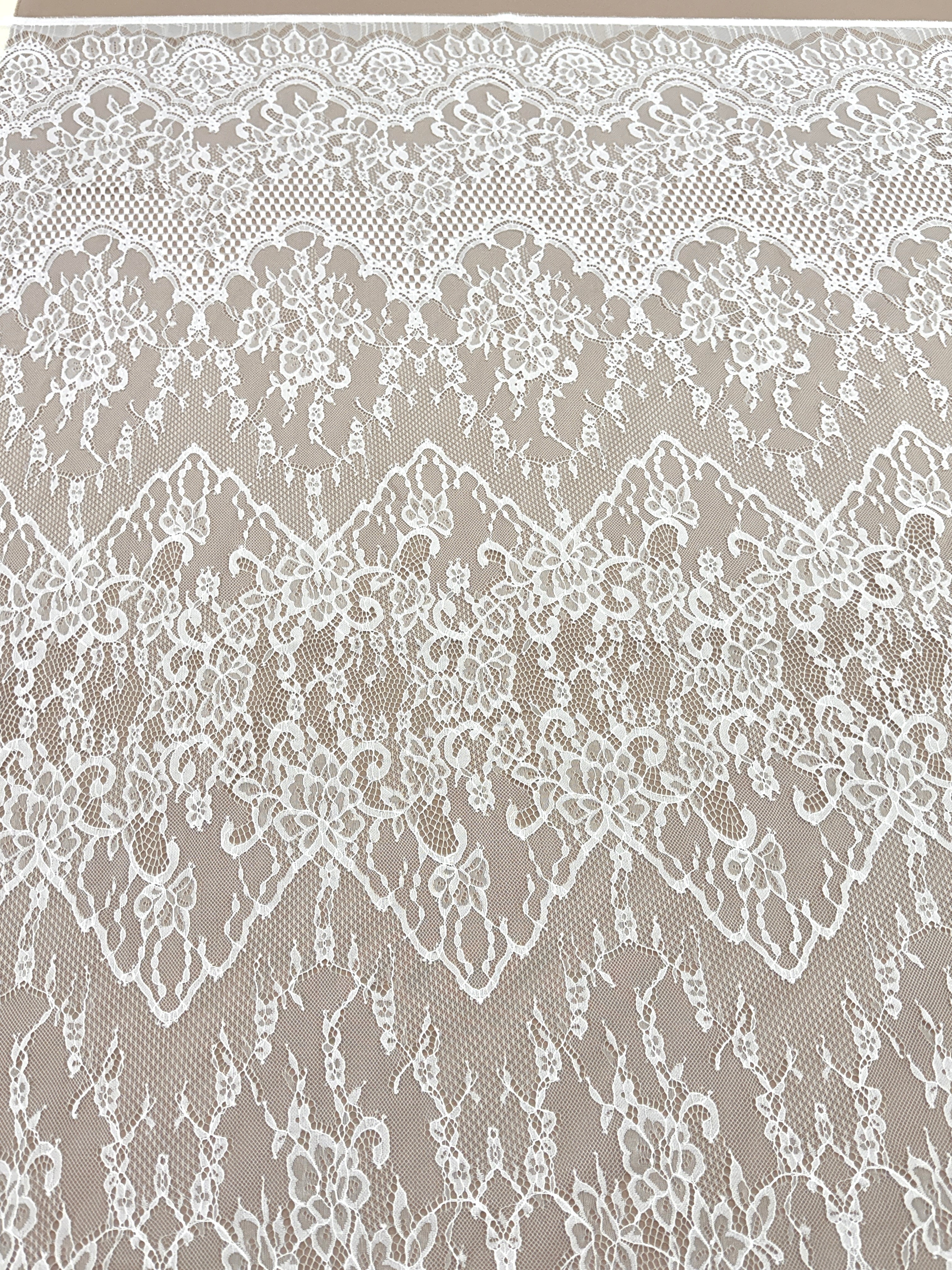 Dantela Chantilly Ivory - Cupon 3 m