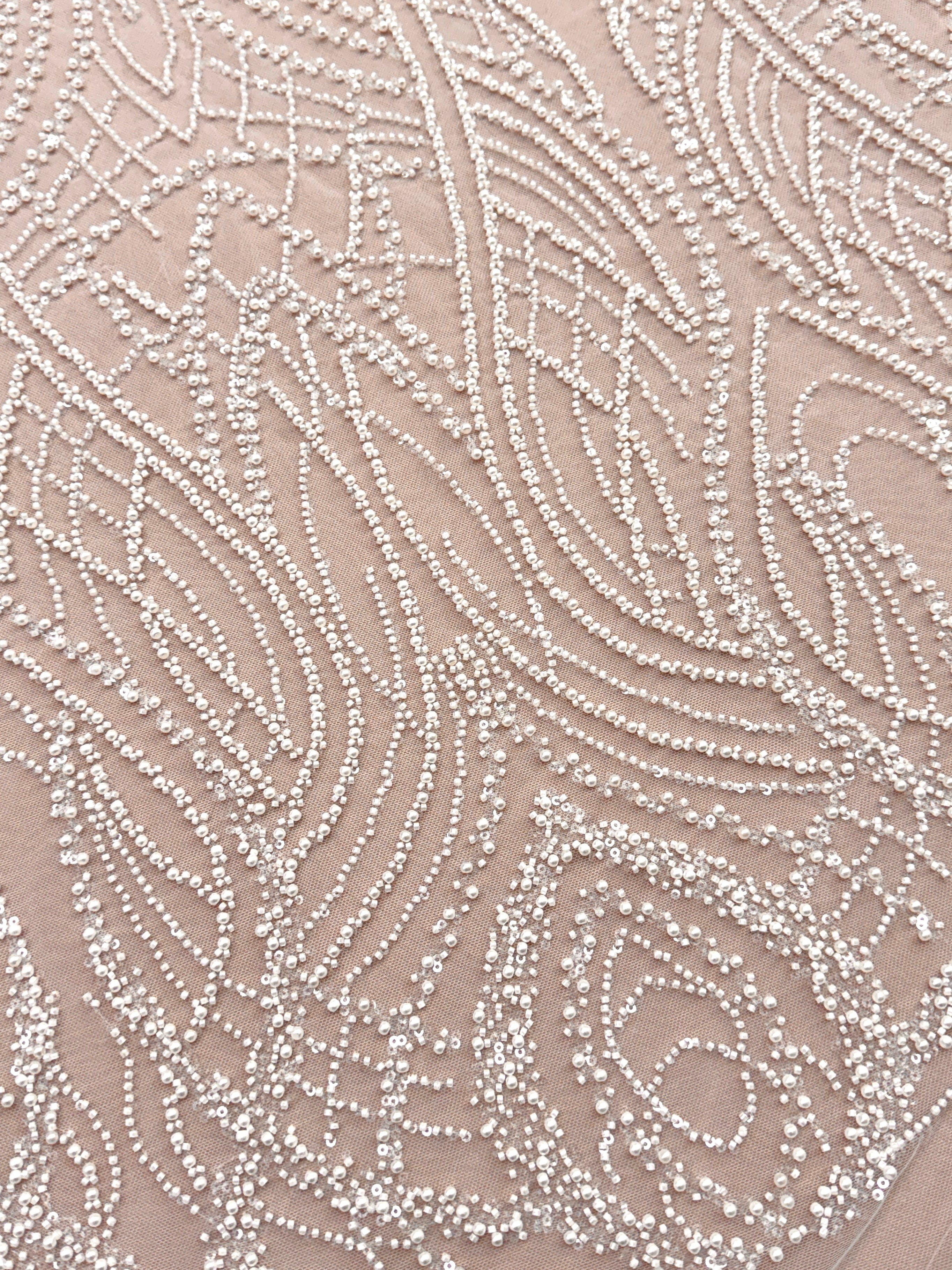 Csipke Couture Ivory gyöngyökkel, díszgyöngyökkel és flitterekkel