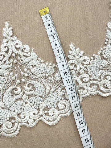 Dantela Bordura cu Perle, Margele si Paiete