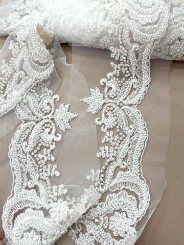 Dantela Bordura cu Perle, Margele si Paiete