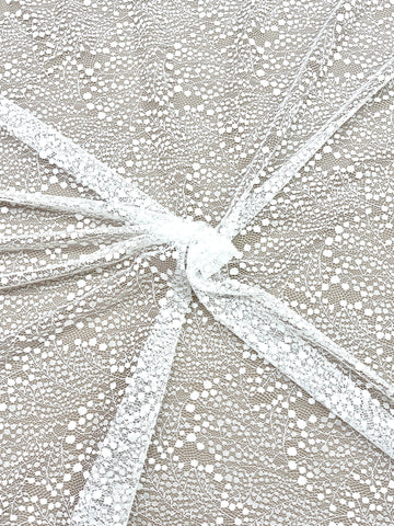 Csipke Chantilly elefántcsont