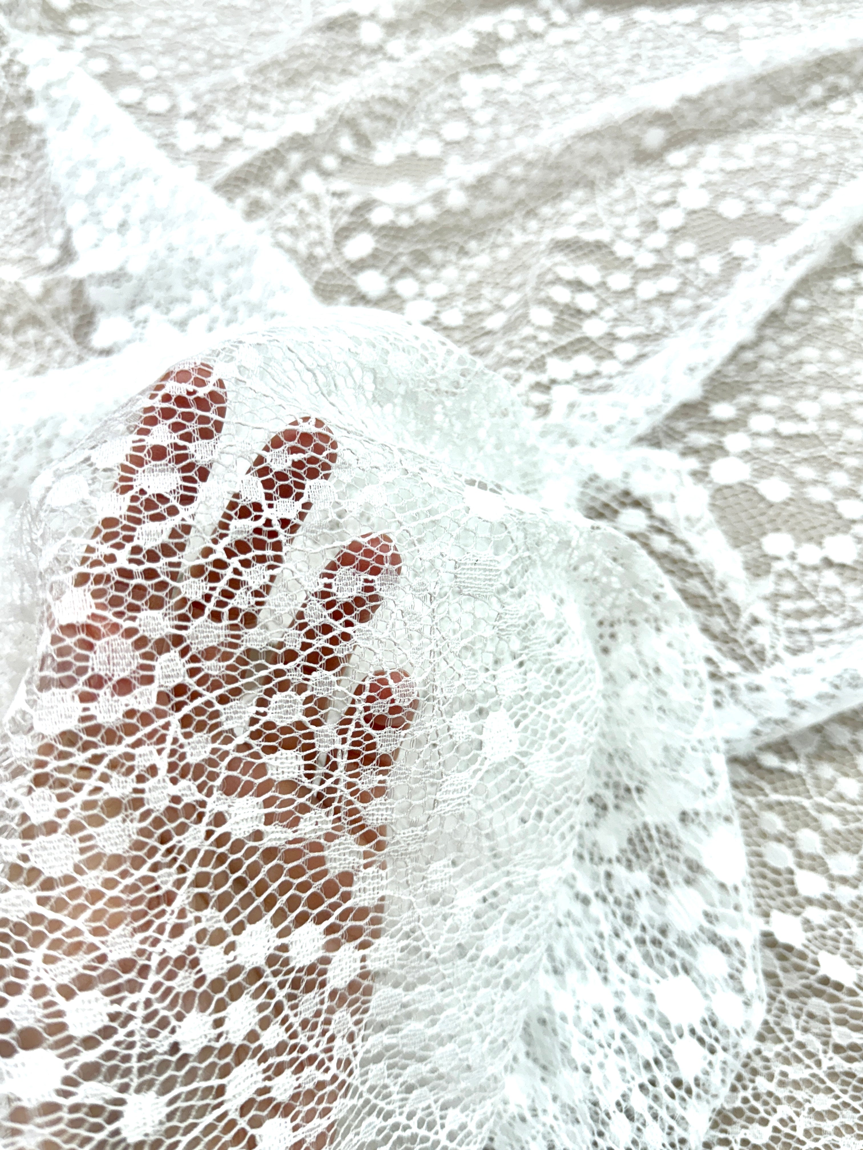 Csipke Chantilly elefántcsont