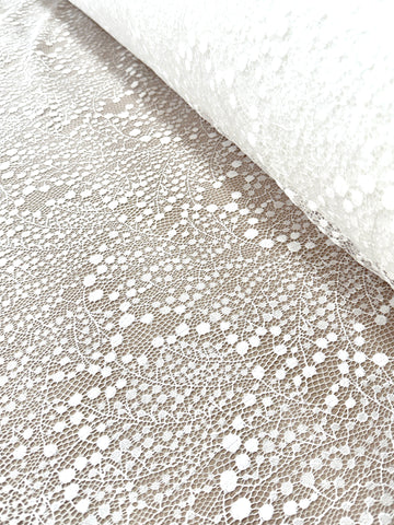 Csipke Chantilly elefántcsont