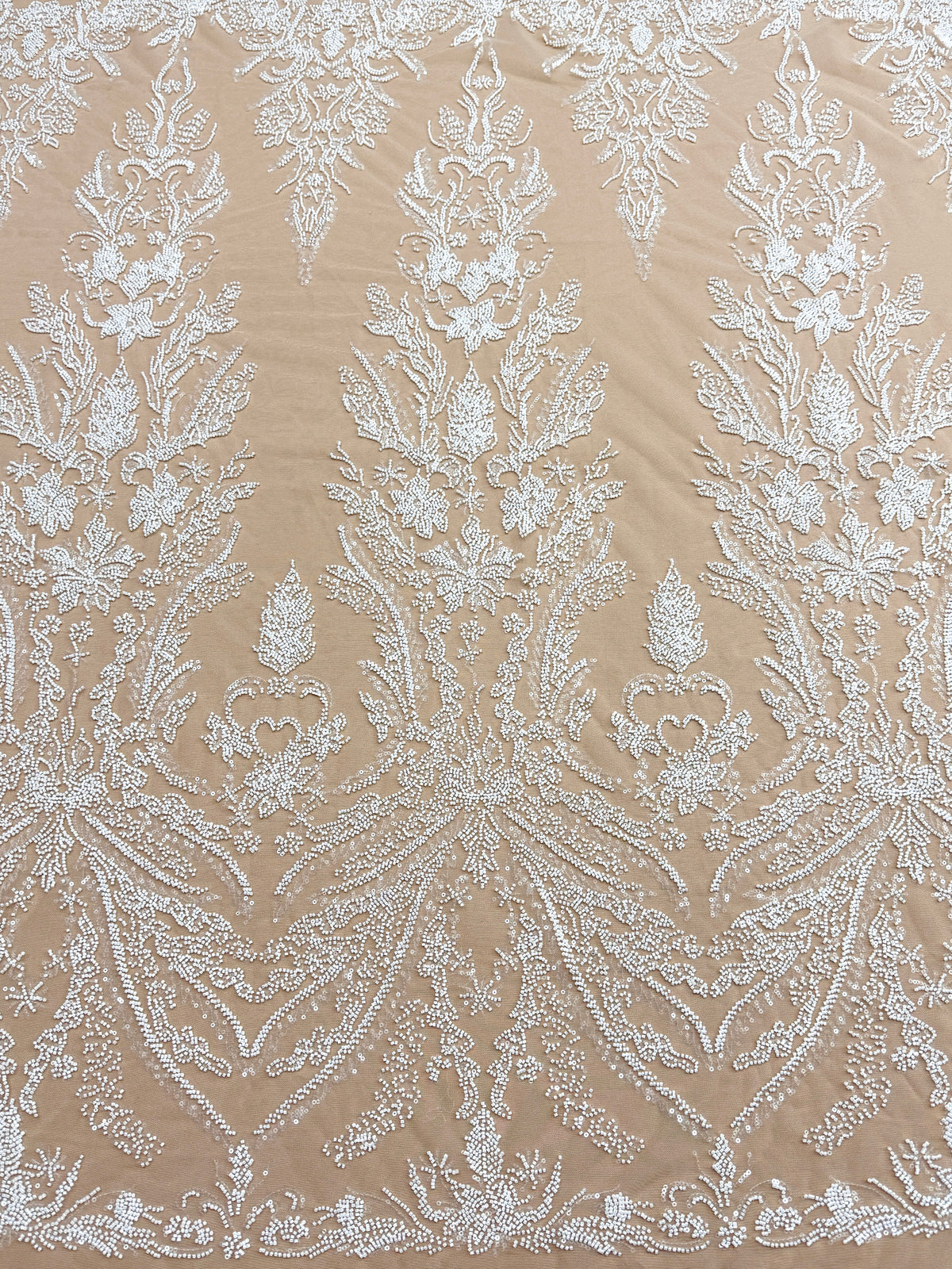 Dantela Couture Ivory pe Tulle Nude cu Model Floral, cu Margele si Paiete