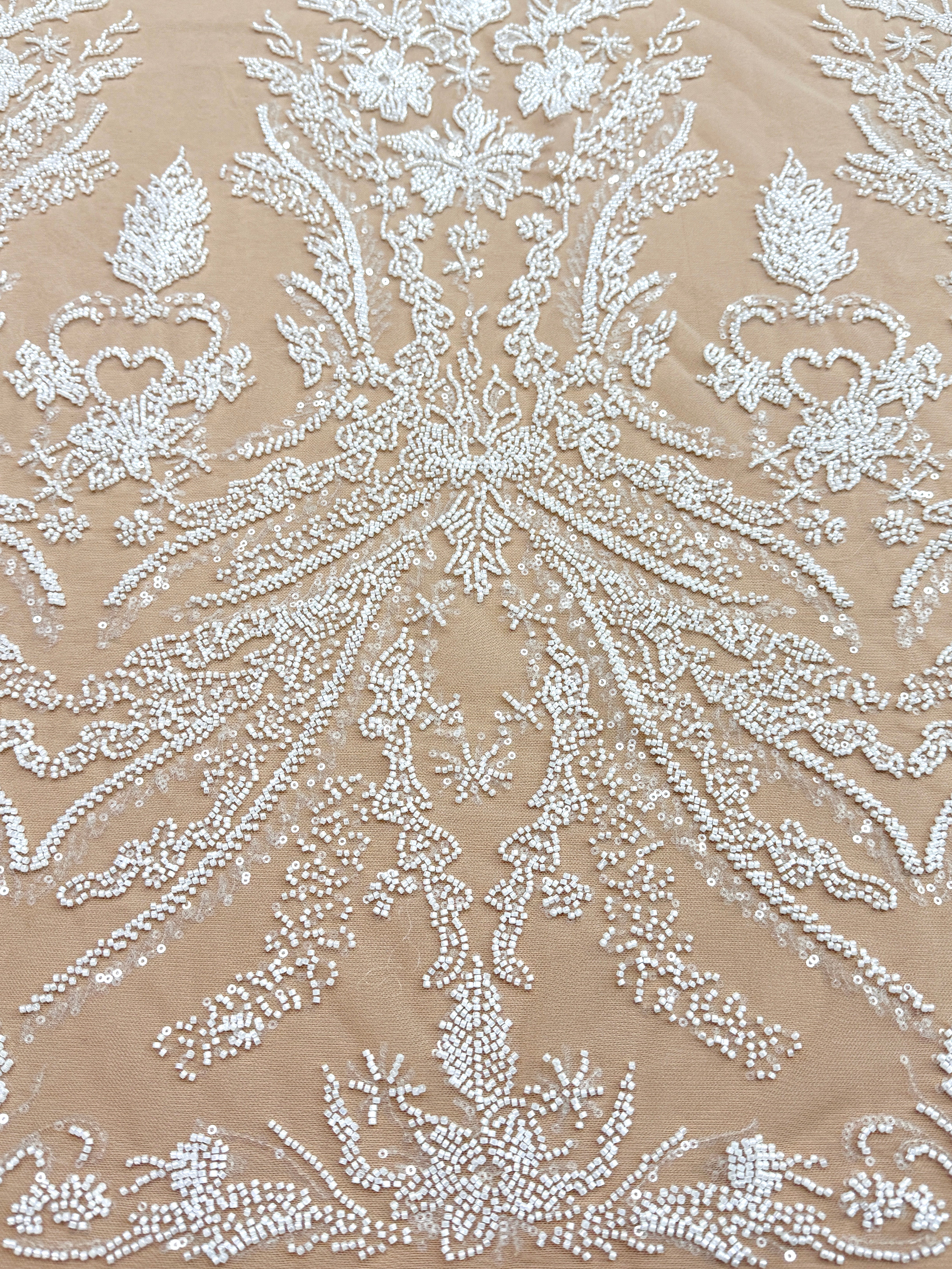 Dantela Couture Ivory pe Tulle Nude cu Model Floral, cu Margele si Paiete