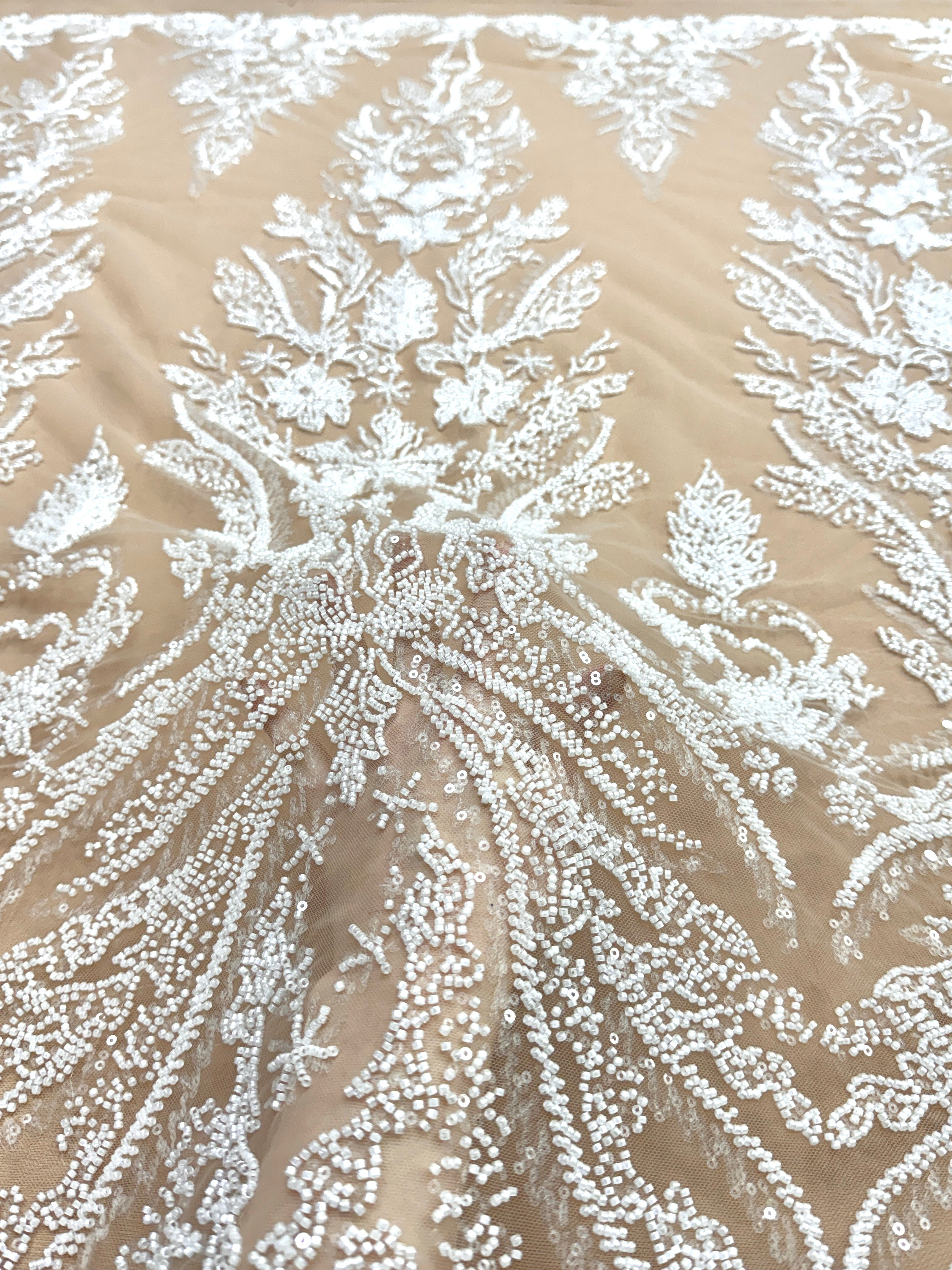 Dantela Couture Ivory pe Tulle Nude cu Model Floral, cu Margele si Paiete