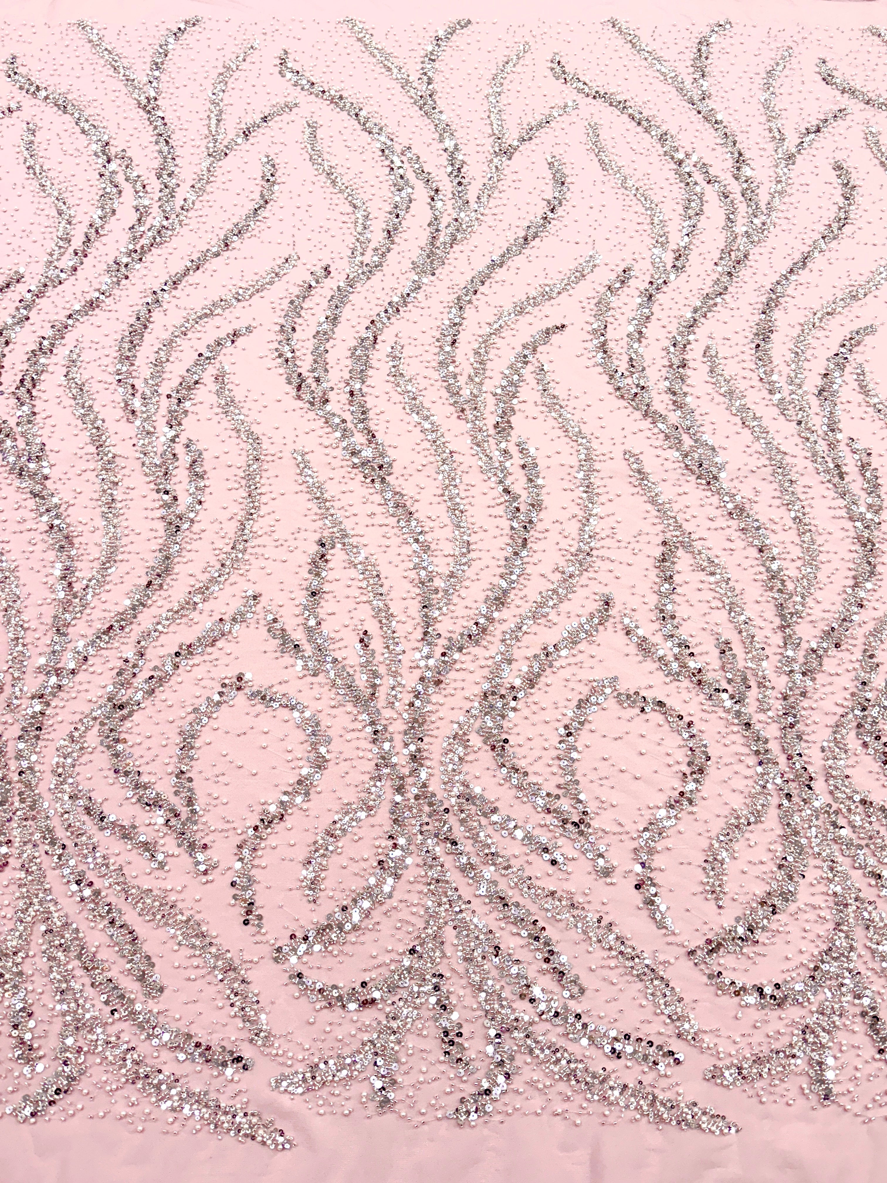 Dantela Couture Argintie pe Tulle Roz cu Perle, Margele si Paiete