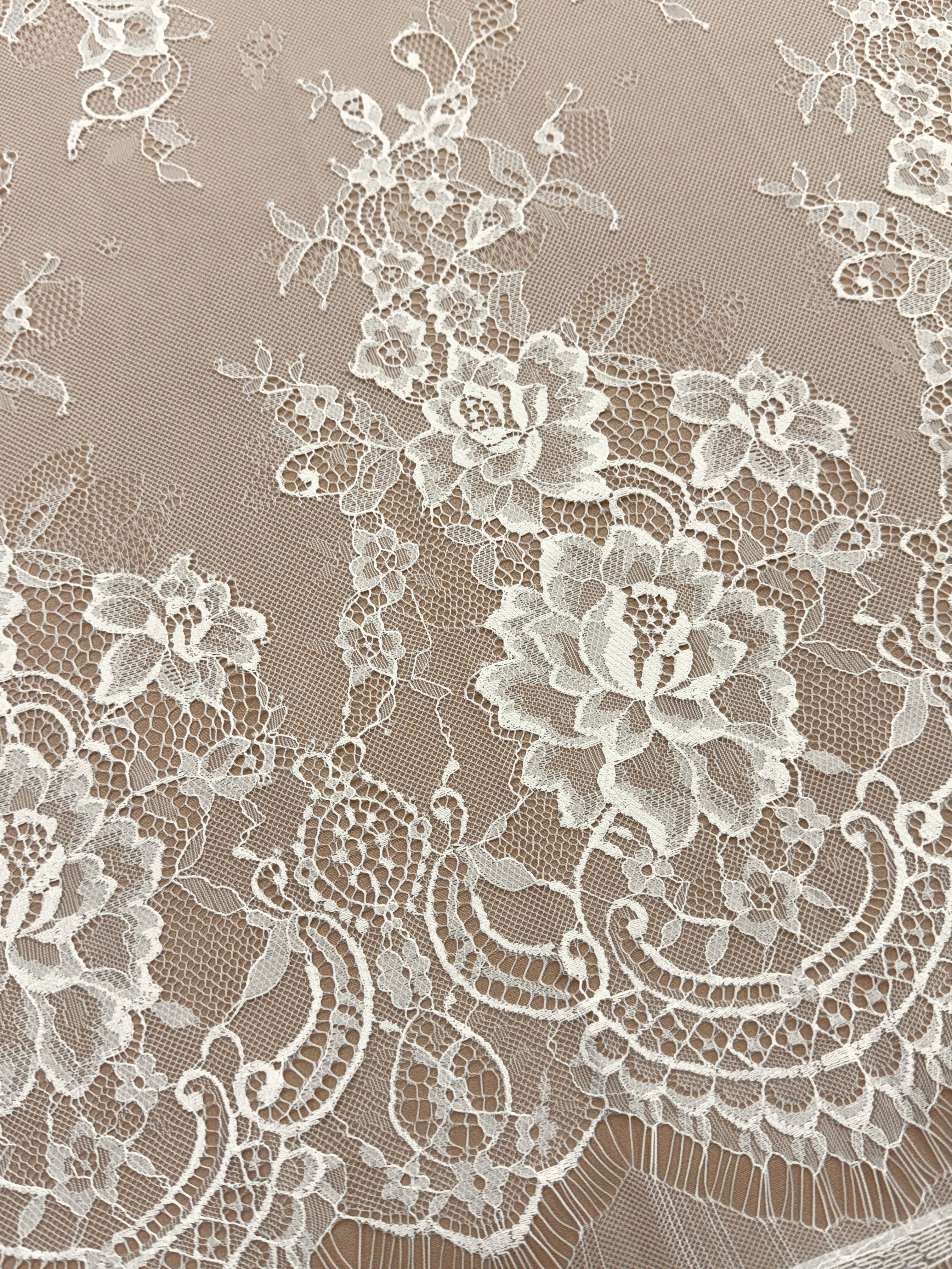 Dantela Chantilly Ivory - Cupon 3 m