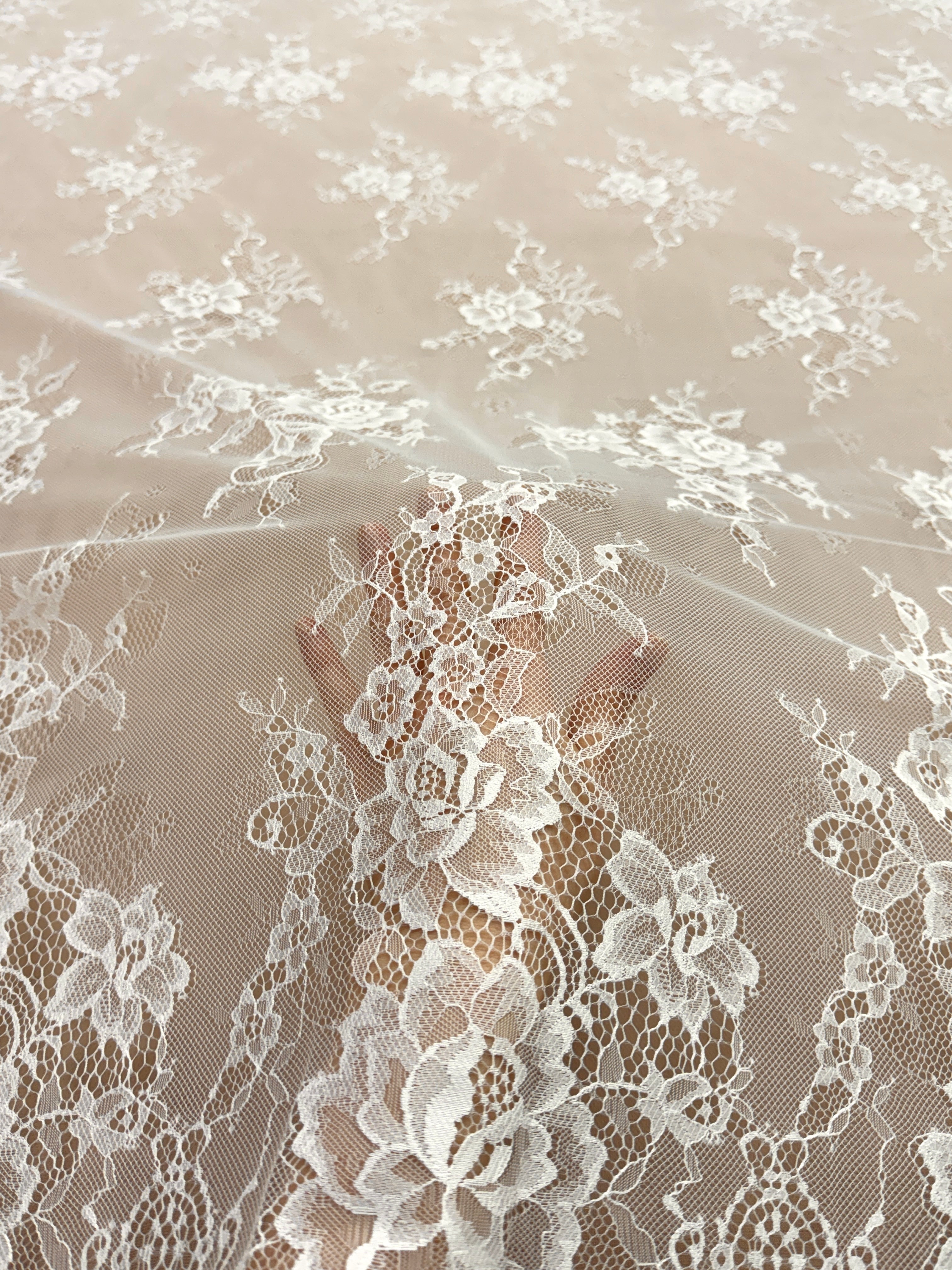 Dantela Chantilly Ivory - Cupon 3 m