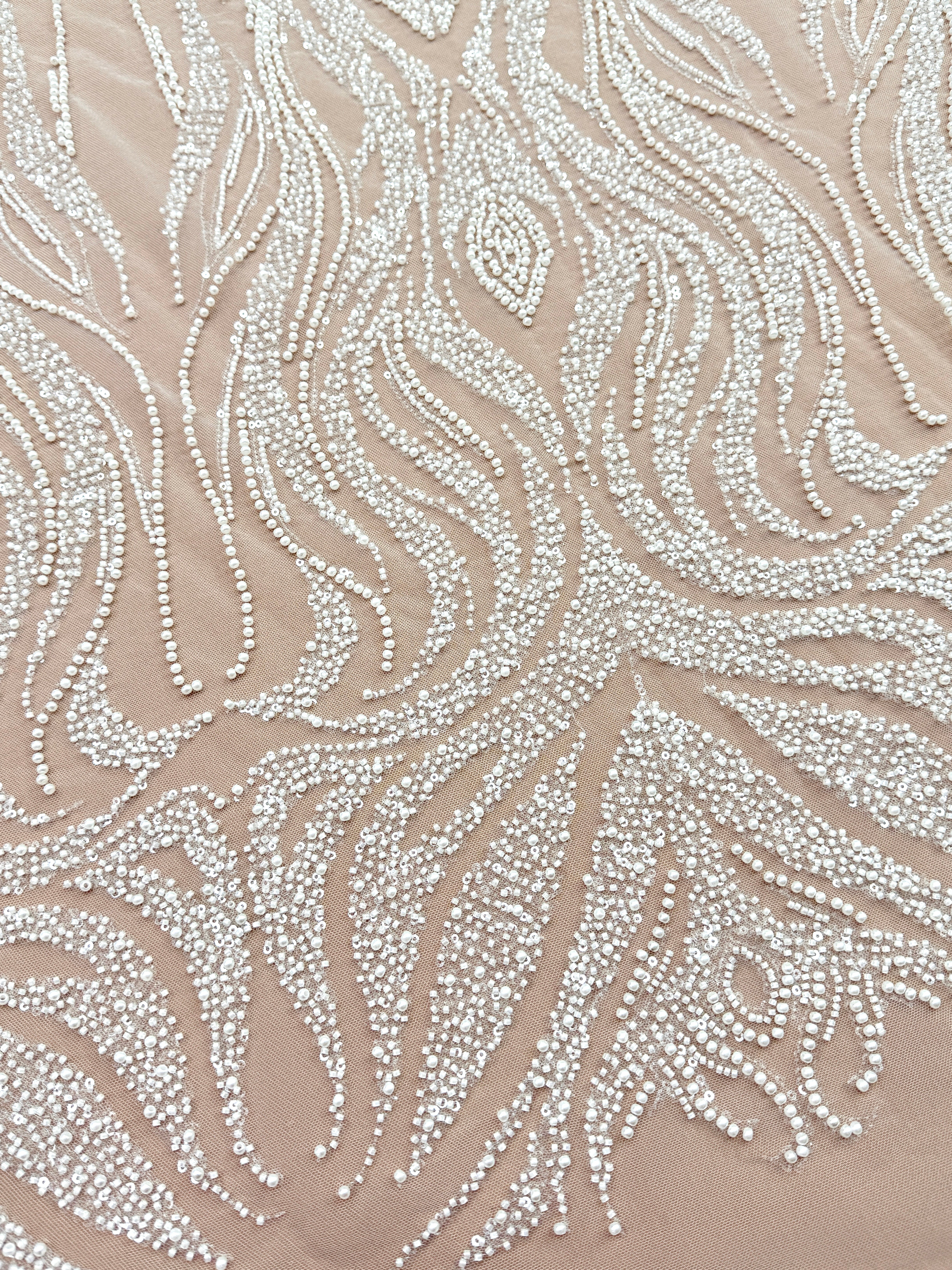 Dantela Ivory cu Model Geometric, cu Perle, Margele si Paiete