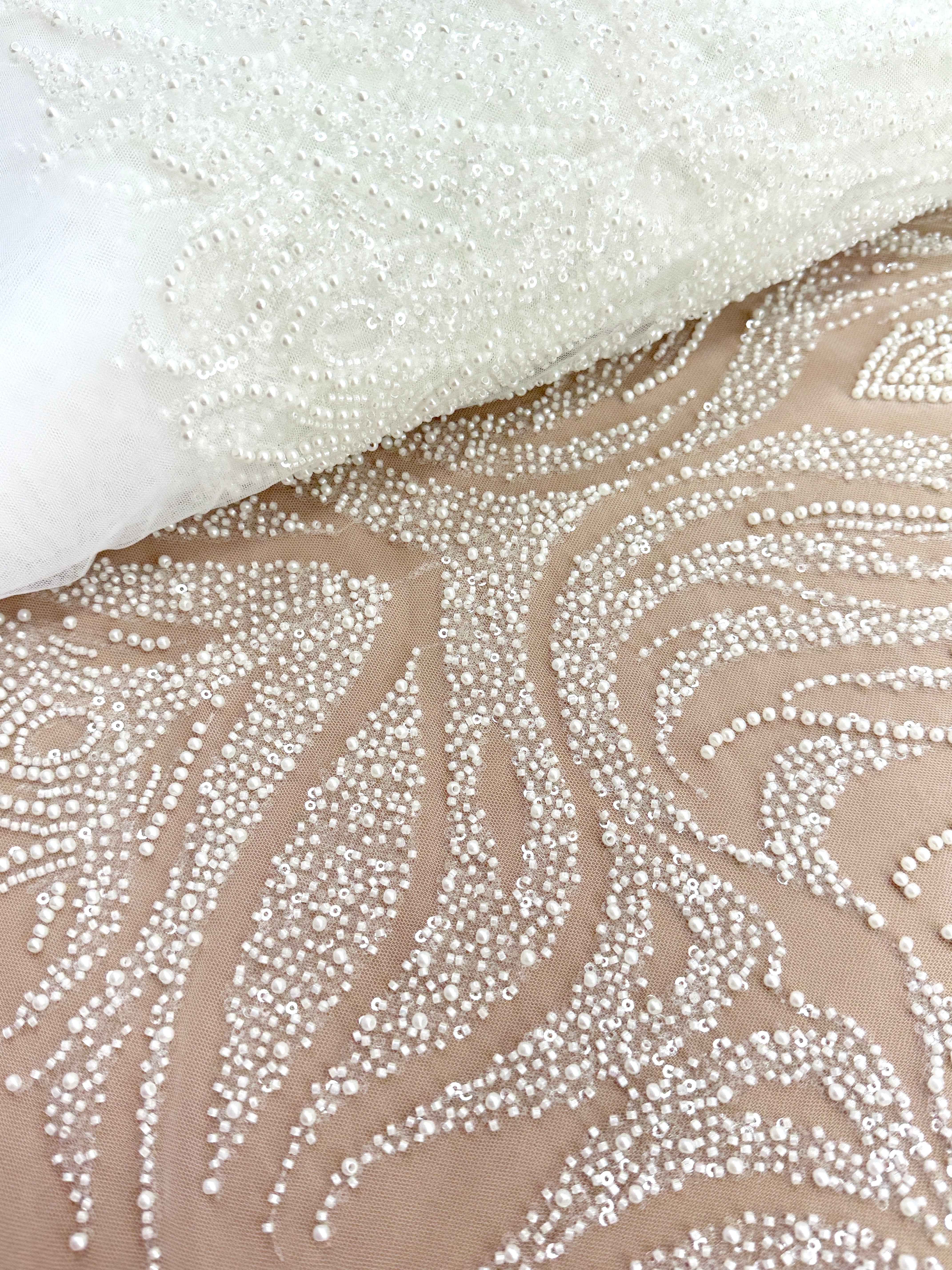 Dantela Ivory cu Model Geometric, cu Perle, Margele si Paiete