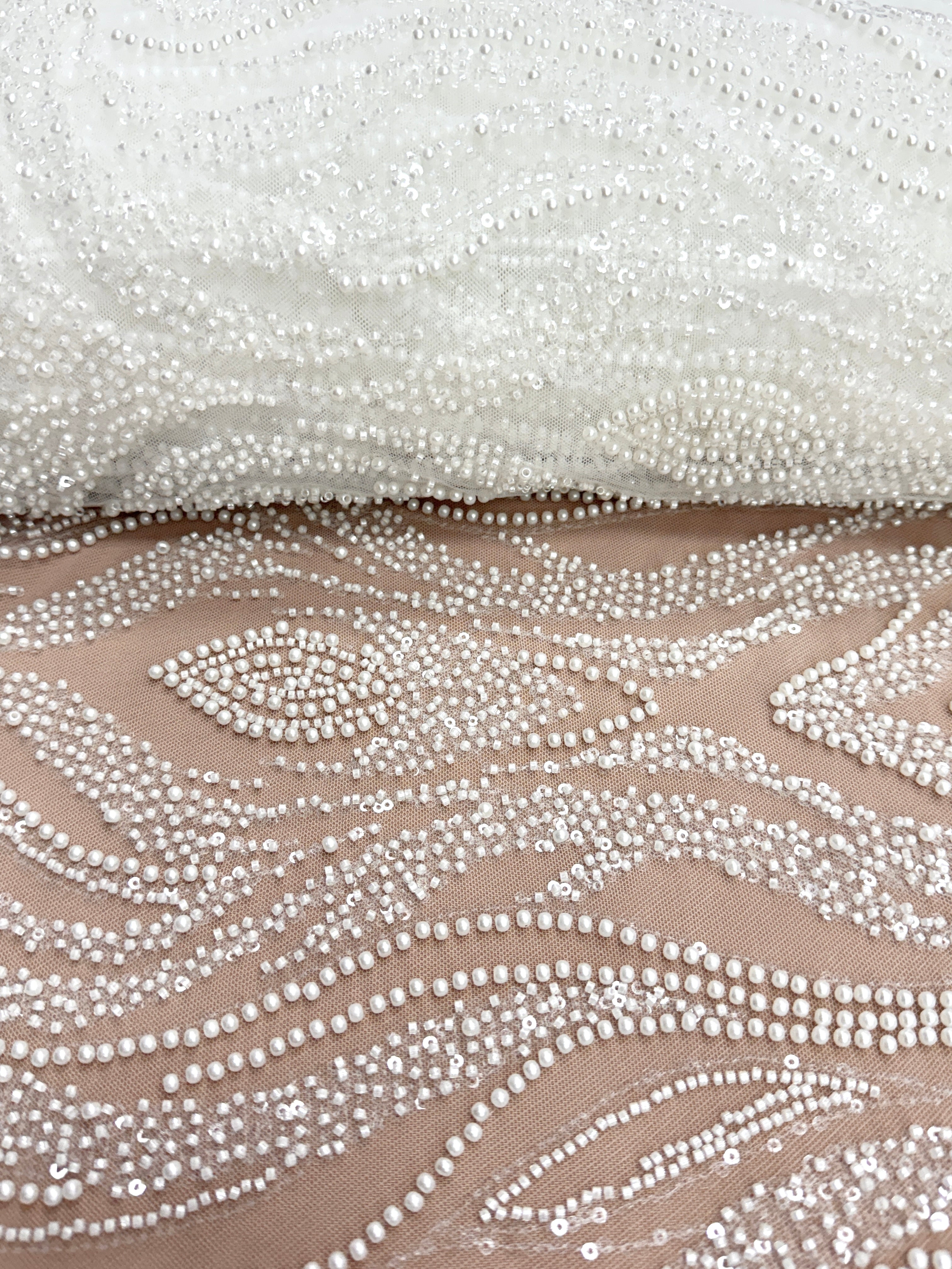 Dantela Ivory cu Model Geometric, cu Perle, Margele si Paiete